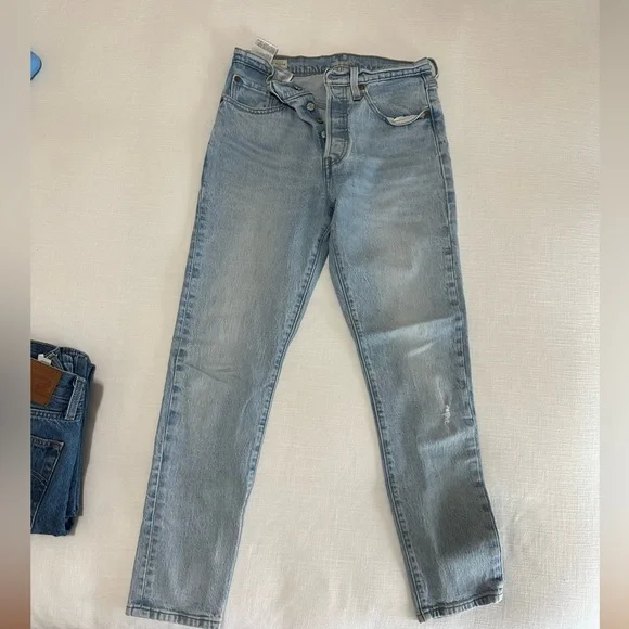 Levi 501 - Picture 2 of 5